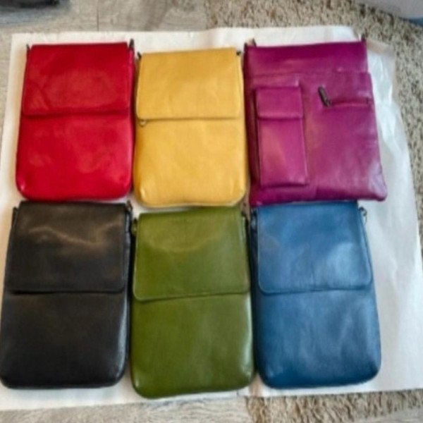 Cross over hand bag