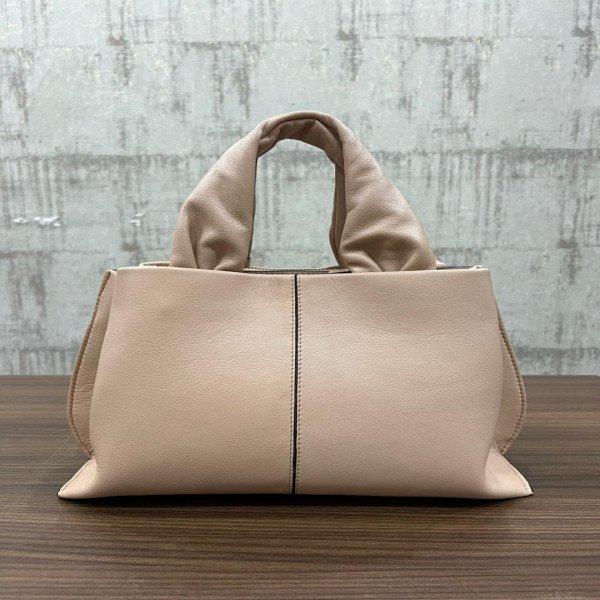 GOAT LEATHER MEDIUM BAG